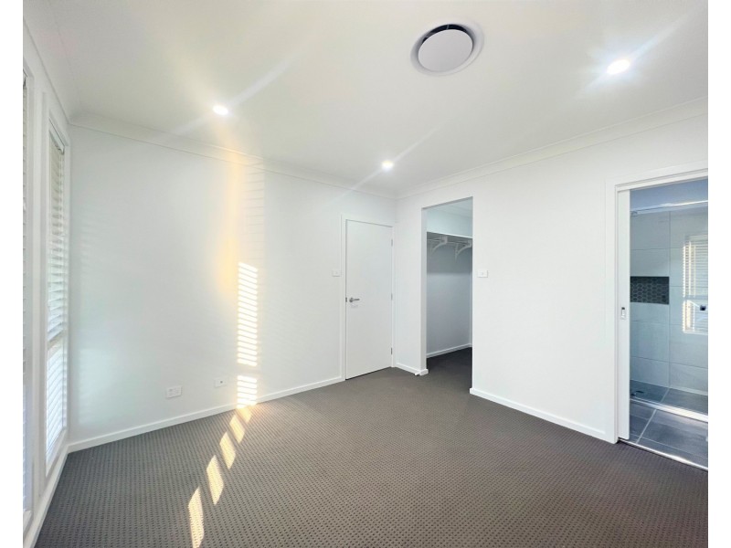 252 Eighth Avenue, Austral NSW 2179