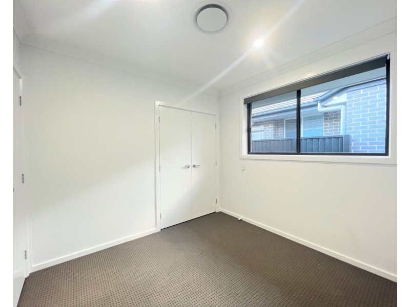 252 Eighth Avenue, Austral NSW 2179