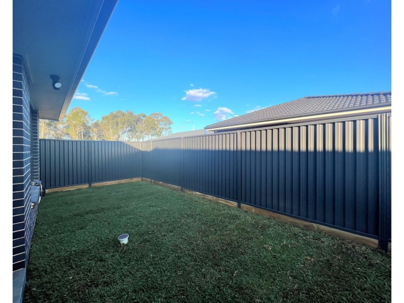 252 Eighth Avenue, Austral NSW 2179