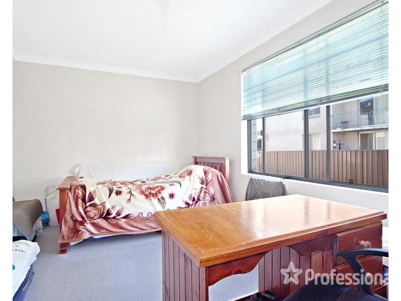 18/28-32 Wilga Street, Fairfield NSW 2165