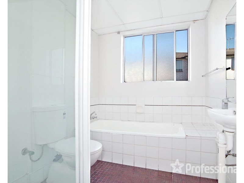 18/28-32 Wilga Street, Fairfield NSW 2165