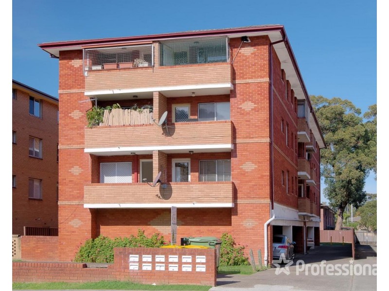 1/23 York Street, Fairfield NSW 2165