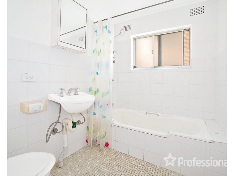 1/23 York Street, Fairfield NSW 2165