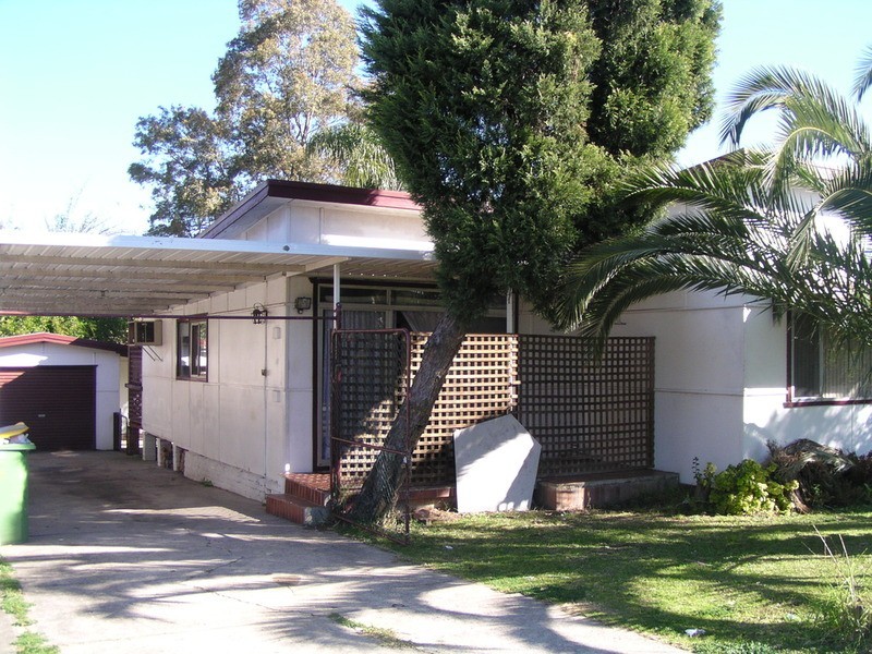 12 Margaret Street, Fairfield West NSW 2165