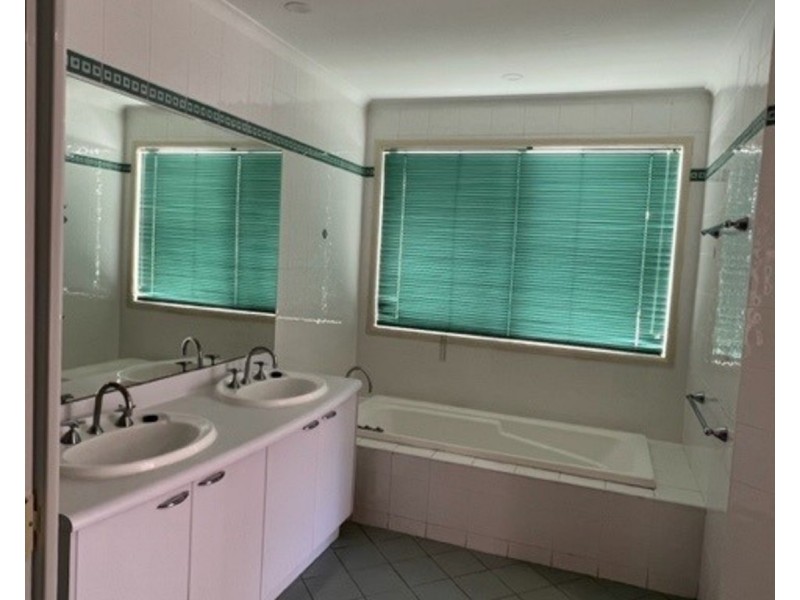 15 Davina Crescent, Cecil Hills NSW 2171