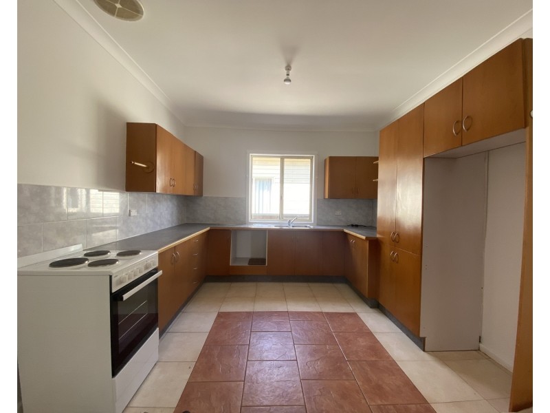 24 Rowley Street, Smithfield NSW 2164