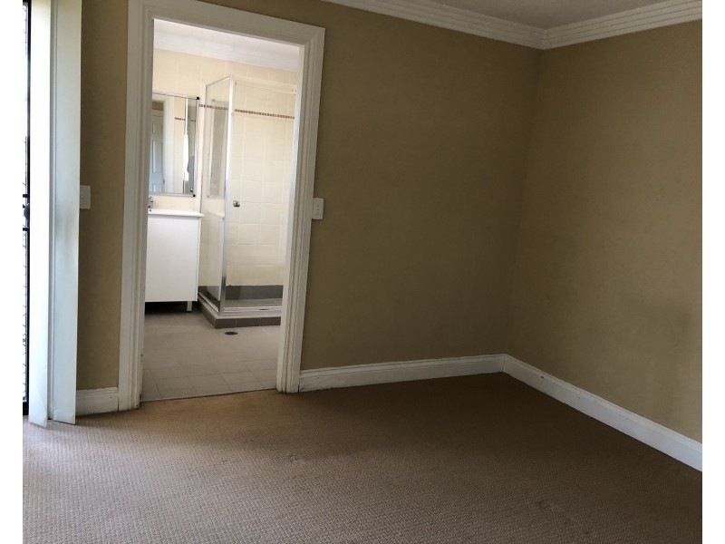 33 Dawson Street, Fairfield Heights NSW 2165