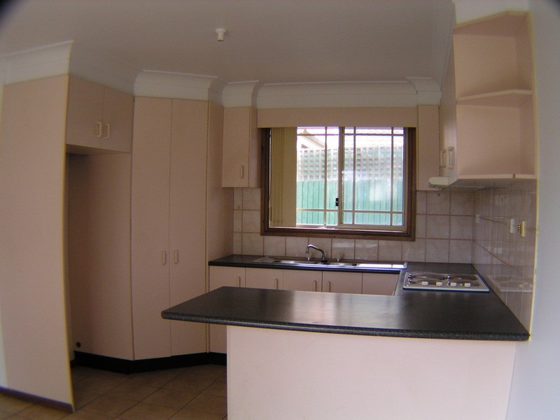 1/20 Yeronga Street, St Johns Park NSW 2176