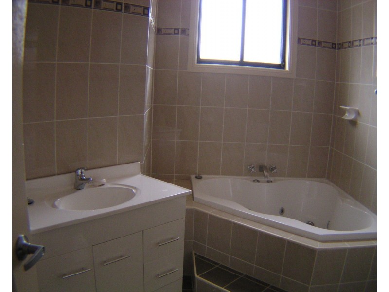 2A Austral Street, Fairfield NSW 2165