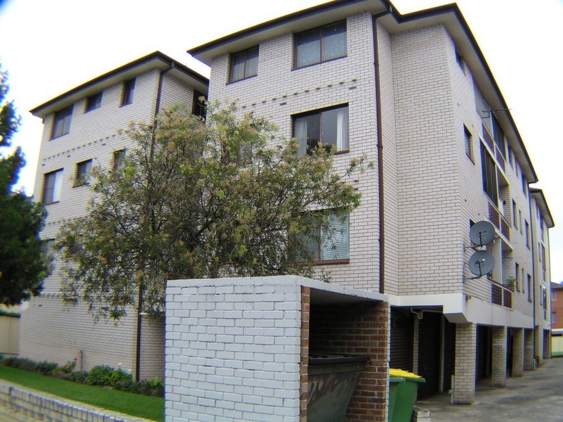 Fairfield NSW 2165