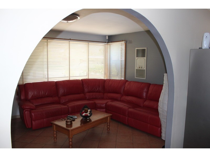 Fairfield West NSW 2165