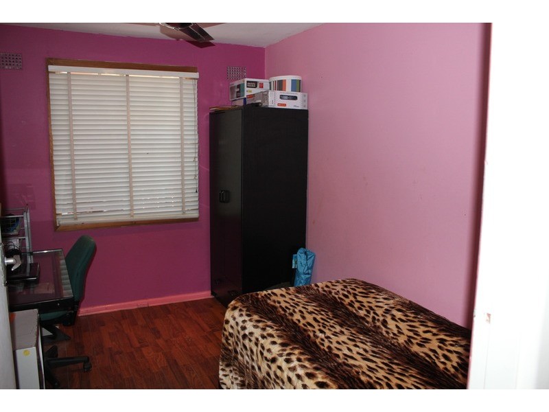 Fairfield West NSW 2165