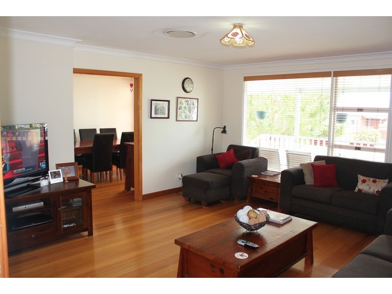 10 Noelene Street, Fairfield West NSW 2165