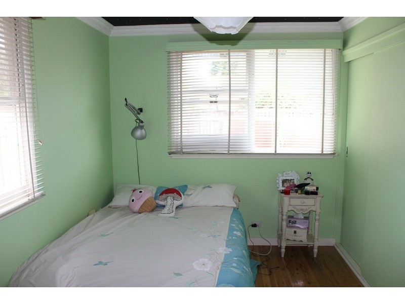 10 Noelene Street, Fairfield West NSW 2165