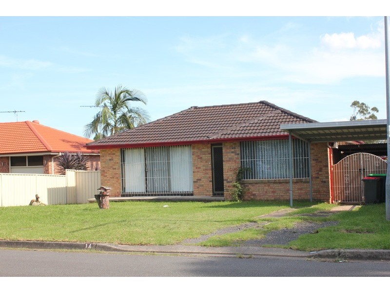 14 Firth  Avenue, Green Valley NSW 2168