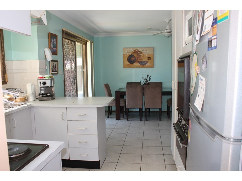 Edensor Park NSW 2176