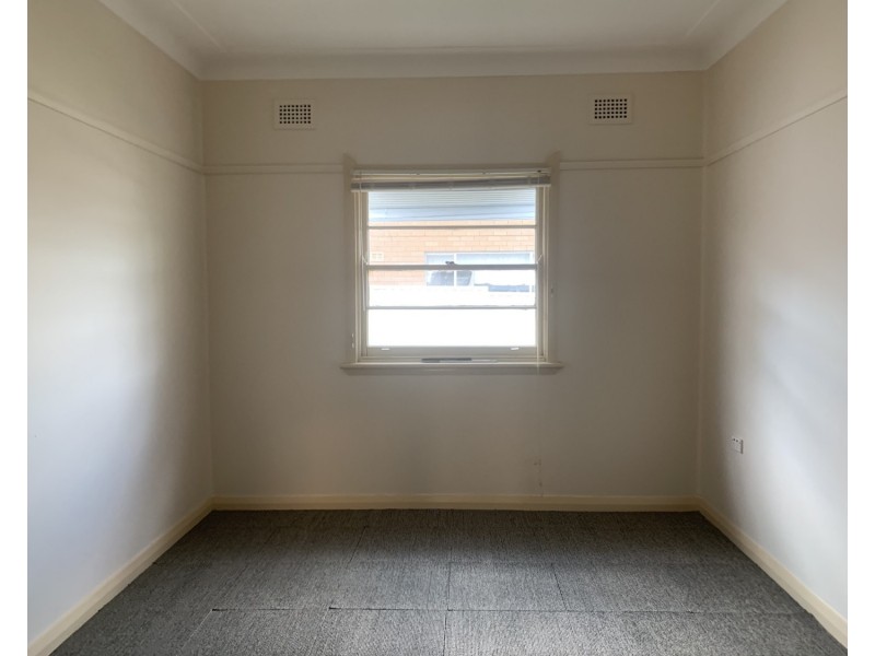 4 Oxley Street, Fairfield NSW 2165