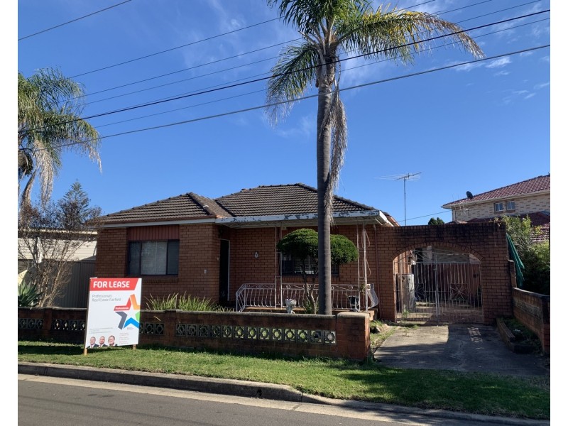 2 Loscoe Street, Fairfield NSW 2165