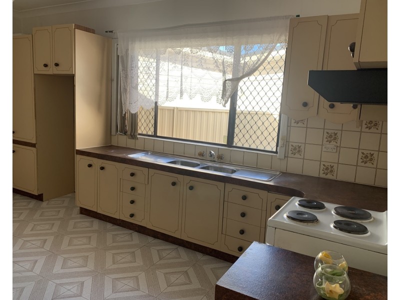 2 Loscoe Street, Fairfield NSW 2165