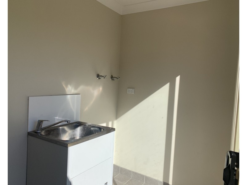 2 Loscoe Street, Fairfield NSW 2165