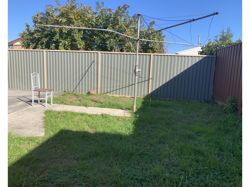 2 Loscoe Street, Fairfield NSW 2165