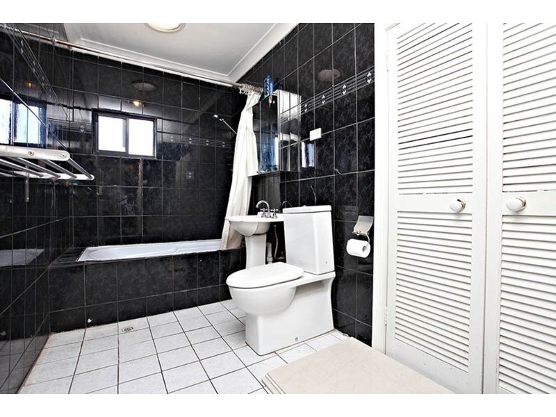 417 The Horsley Drive, Fairfield NSW 2165