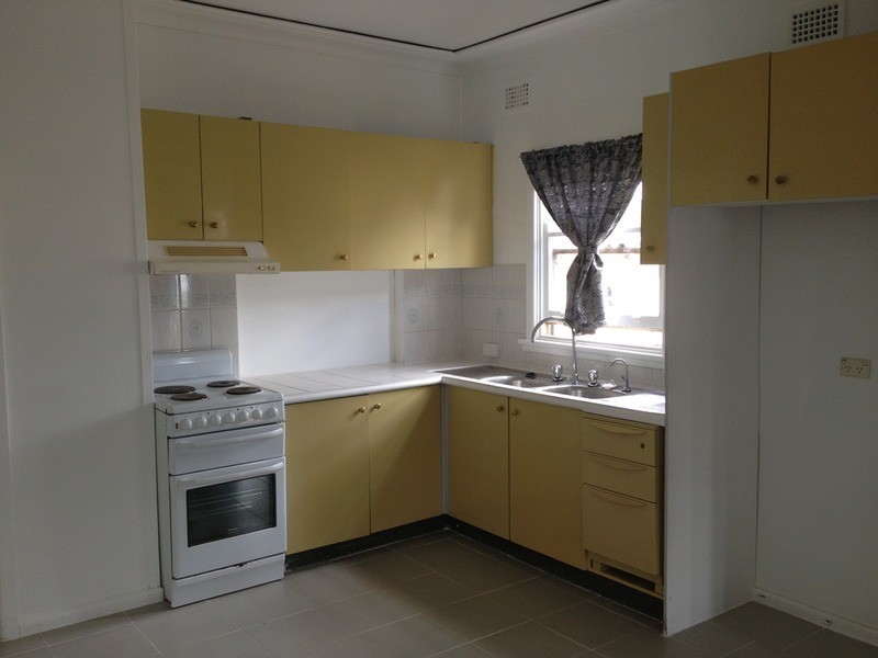 6 Landon Street, Fairfield East NSW 2165