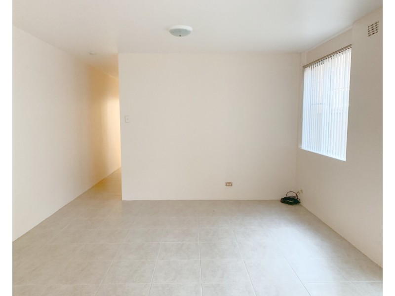 2/12 Vine Street, Fairfield NSW 2165