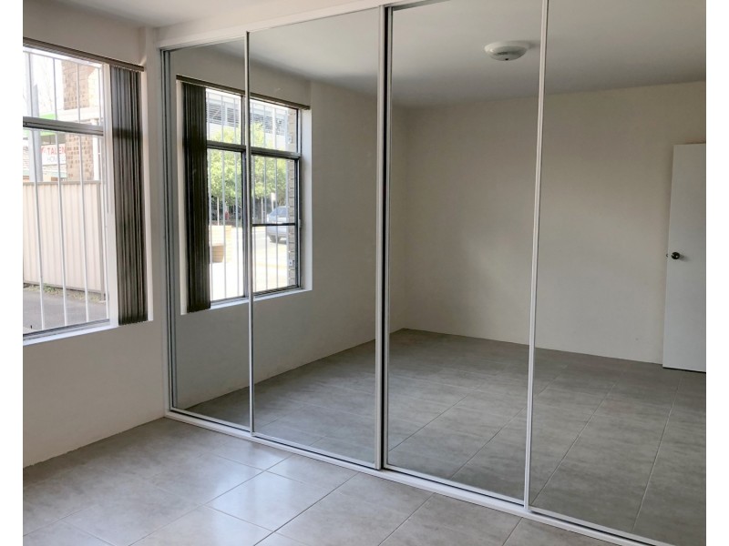 2/12 Vine Street, Fairfield NSW 2165