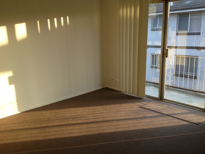 9/5 Carramar Avenue, Carramar NSW 2163