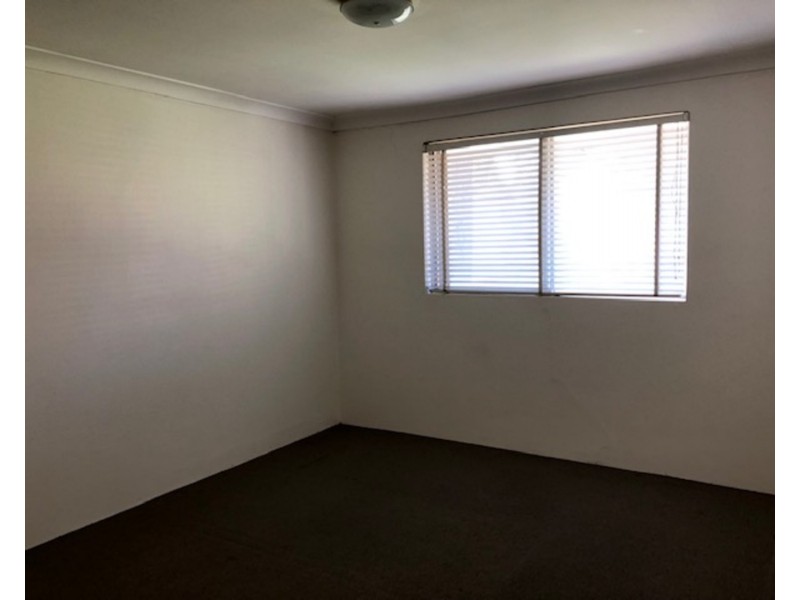 4/8-10 Wrentmore Street, Fairfield NSW 2165