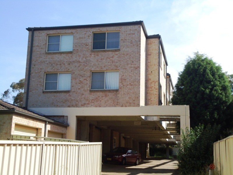 8/64 Nelson Street, Fairfield NSW 2165