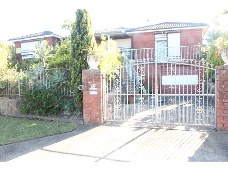 12 Maree Avenue, Cabramatta West NSW 2166