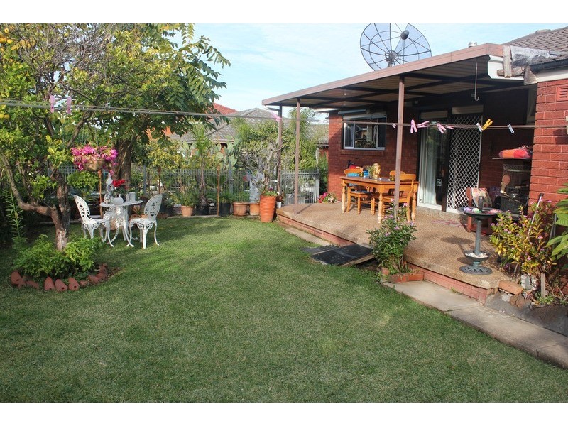 12 Maree Avenue, Cabramatta West NSW 2166