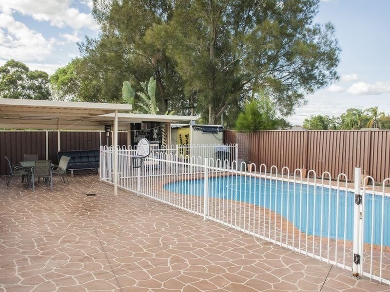 9 cecil Place, Greenfield Park NSW 2176