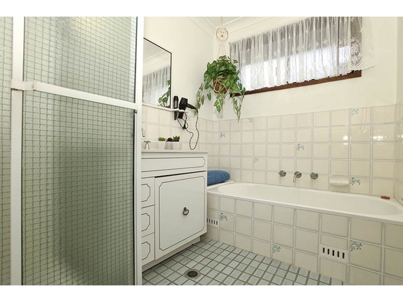 30 Jensen Street, Fairfield West NSW 2165