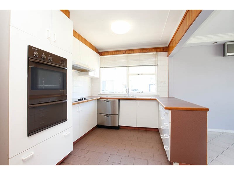 28 Hemingway Crescent, Fairfield NSW 2165