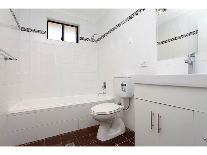 28 Hemingway Crescent, Fairfield NSW 2165