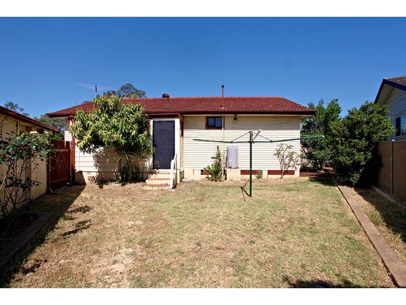 28 Hemingway Crescent, Fairfield NSW 2165