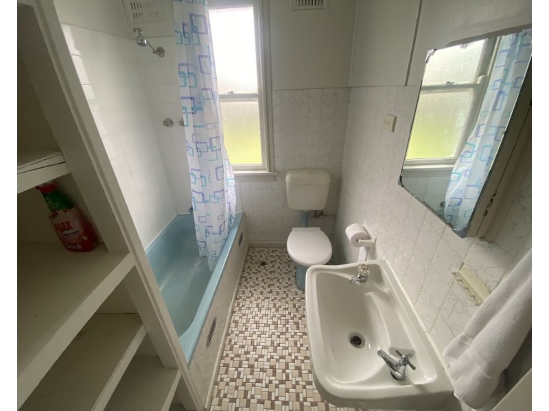 24 Jordan Street, Fairfield West NSW 2165