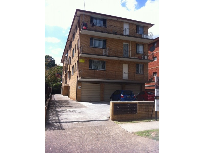 12/21 York Street, Fairfield NSW 2165