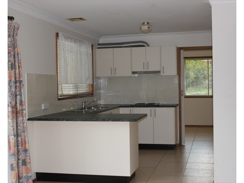 2 Tuncurry Street, Bossley Park NSW 2176