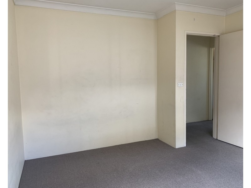 10/127 The Crescent, Fairfield NSW 2165