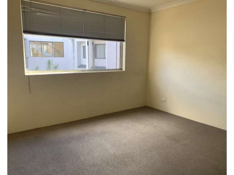 10/127 The Crescent, Fairfield NSW 2165