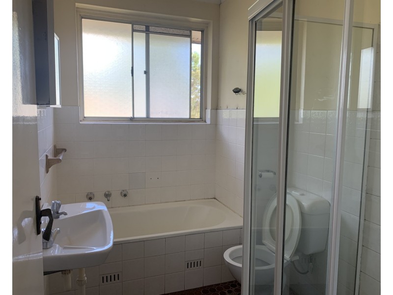 10/127 The Crescent, Fairfield NSW 2165