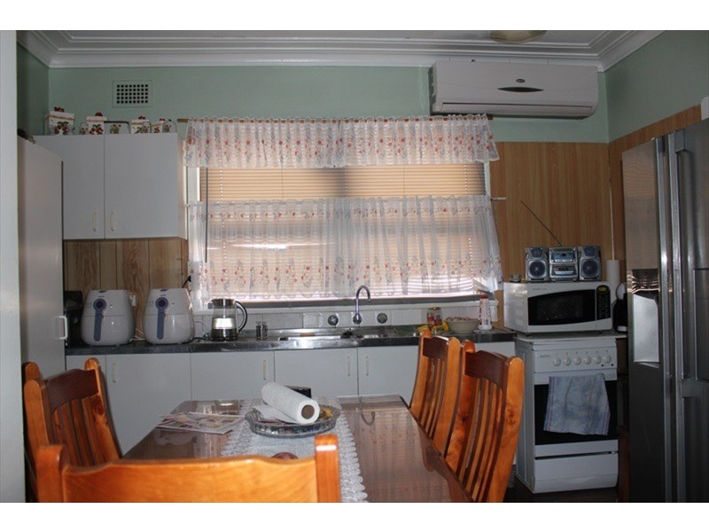 167 Sackville Street, Fairfield NSW 2165