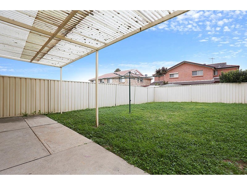 16B Woolgoolga Avenue, Hoxton Park NSW 2171