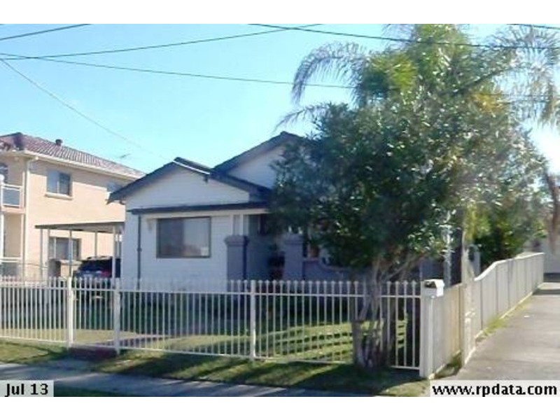 16 Francis Street, Fairfield NSW 2165