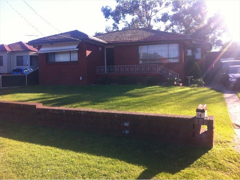 14 Tripoli  Road, Fairfield West NSW 2165