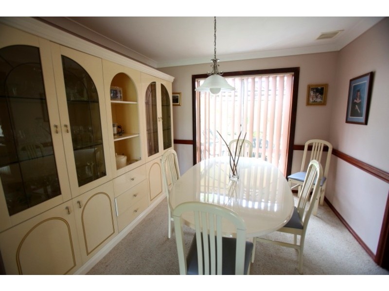 11 Monaro Close, Bossley Park NSW 2176